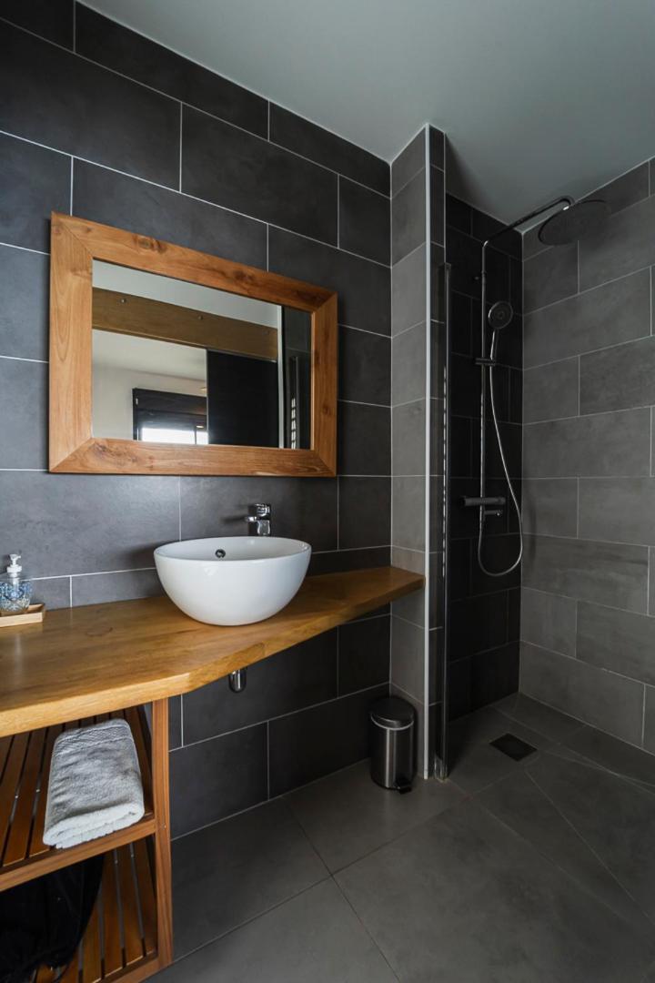 Ocean Sunset Apartment Сен-Лу Екстериор снимка