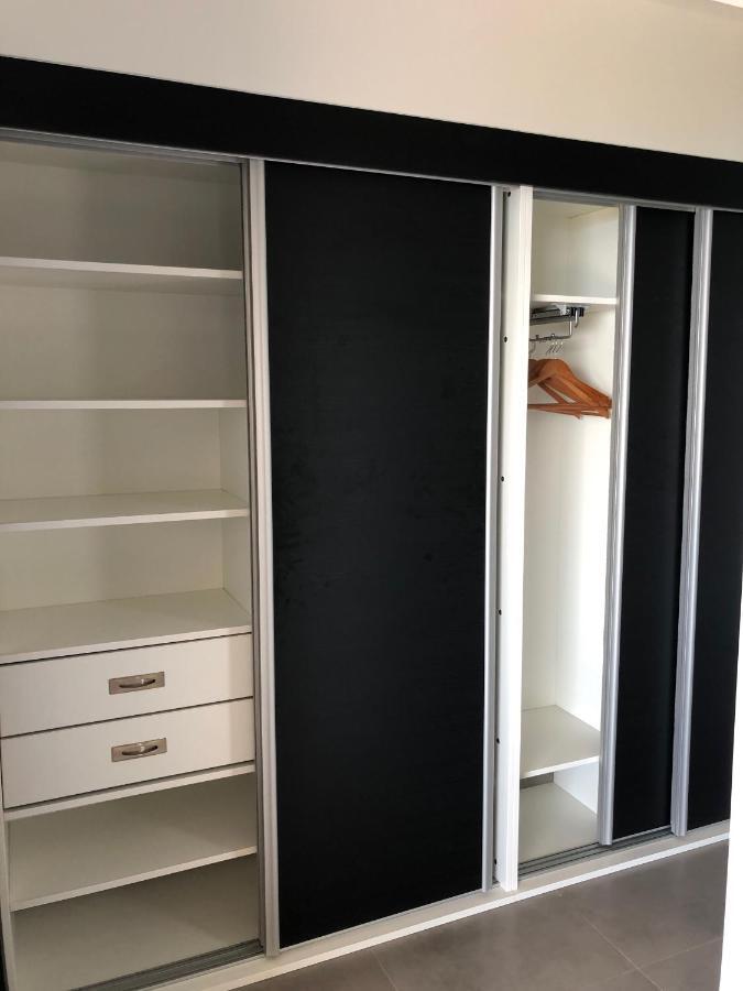 Ocean Sunset Apartment Сен-Лу Екстериор снимка